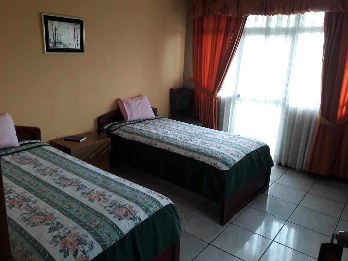 Hotel Ecologico Riverside Quevedo 外观 照片