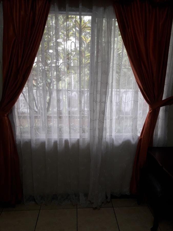 Hotel Ecologico Riverside Quevedo 外观 照片